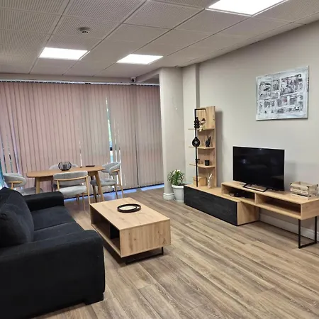 тристаен владислав 1 Apartment *